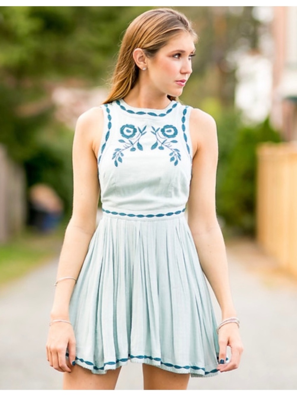 Free People Birds of Feather Light Blue Embroidered Sleeveless Dress, size 2